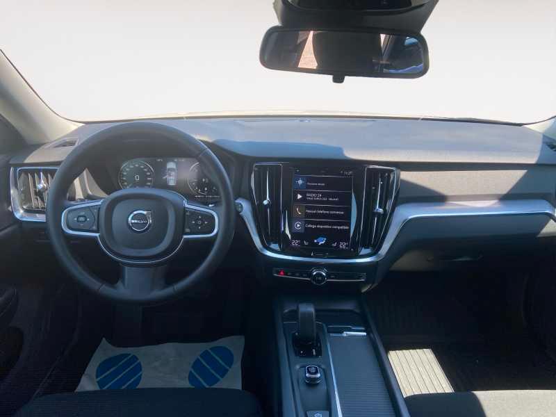 VOLVO V60 2.0 b4 Momentum Business AuTo