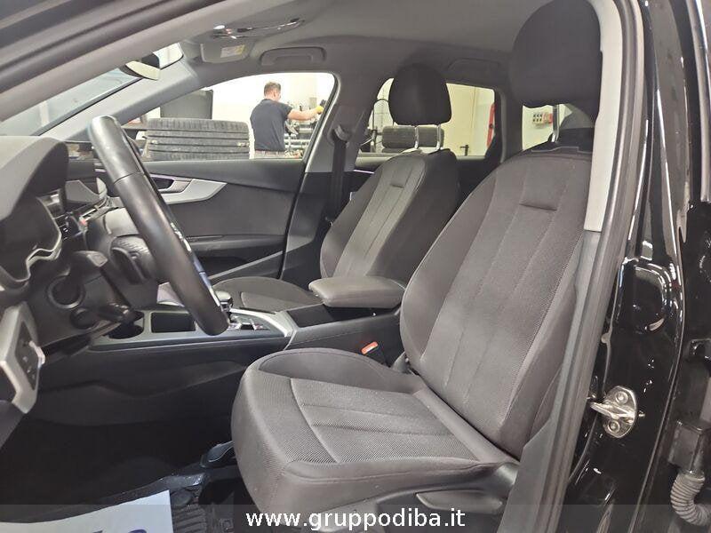 Audi A4 allroad quattro A4 V 2019 Allroad Quattro Dies 40 2.0 tdi mhev Business quattro 204cv