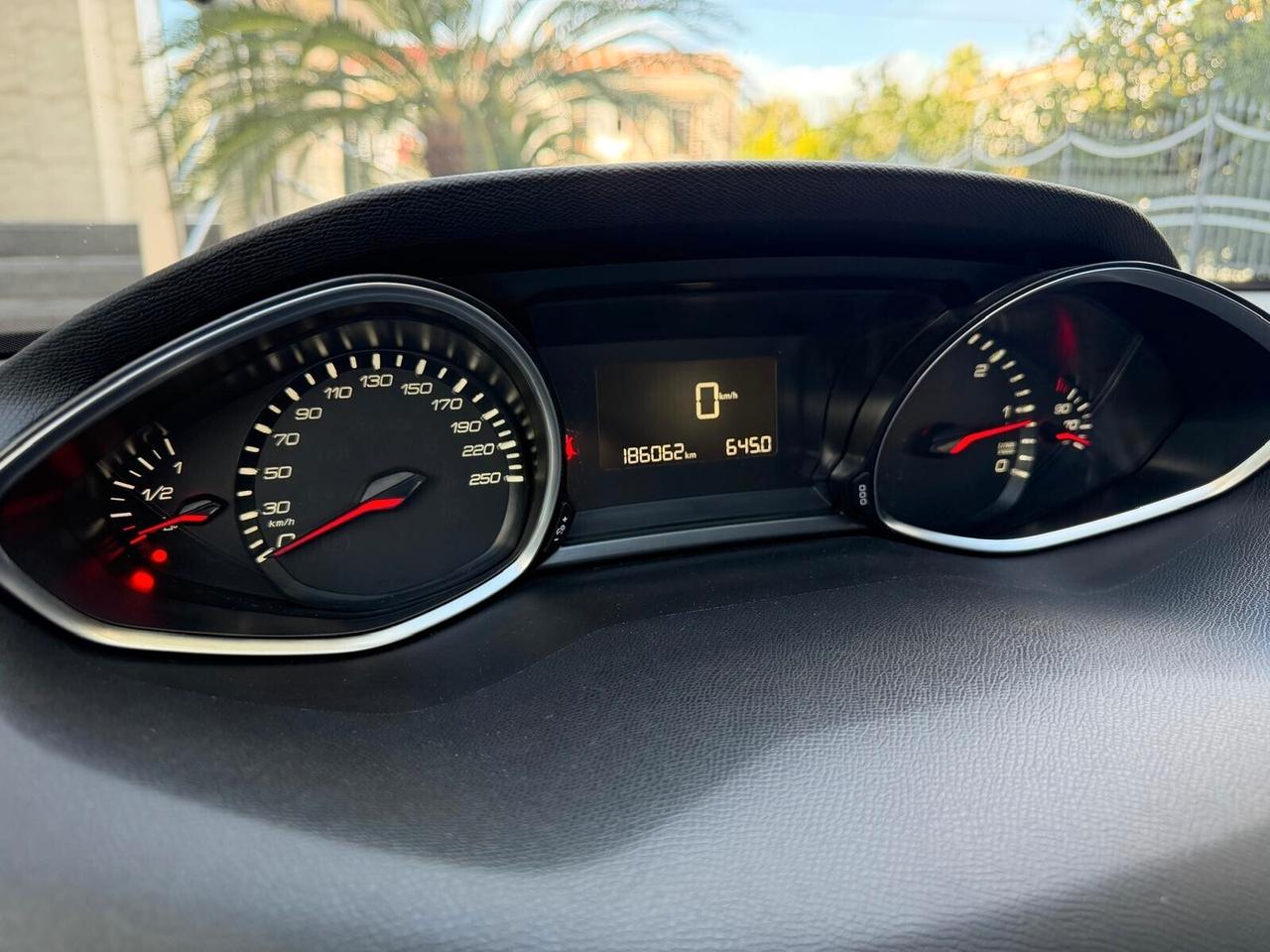 Peugeot 308 1.6 BlueHDi 100 S&S SW Allure