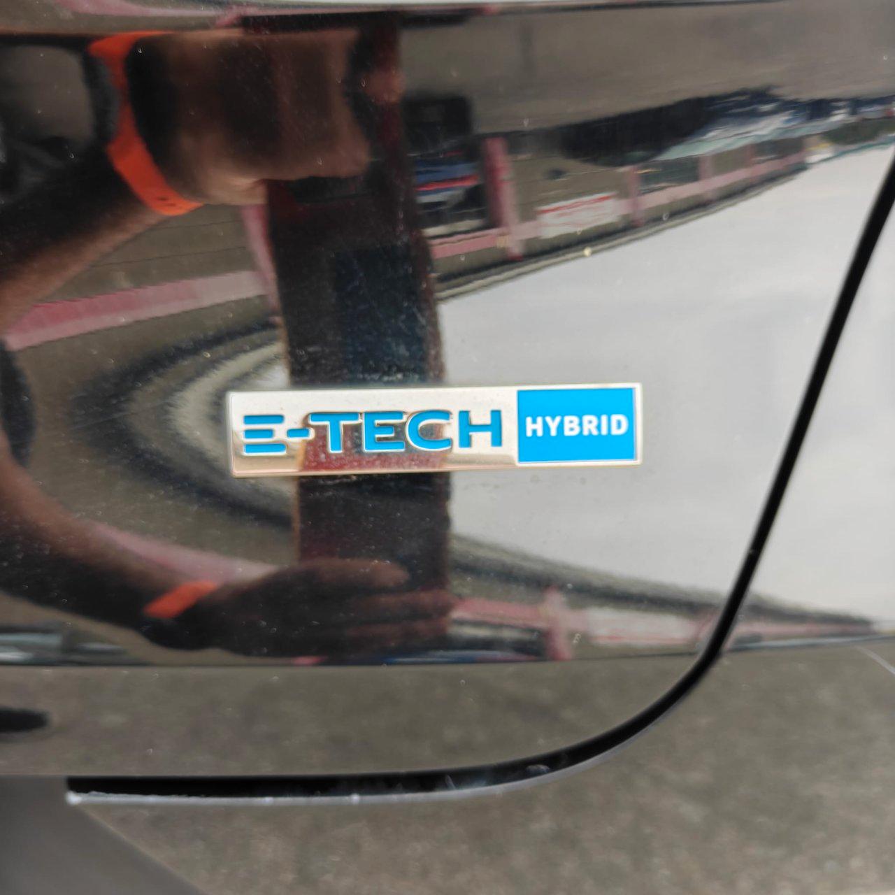 Renault Captur 1.6 E-Tech hybrid RS Line 145cv auto