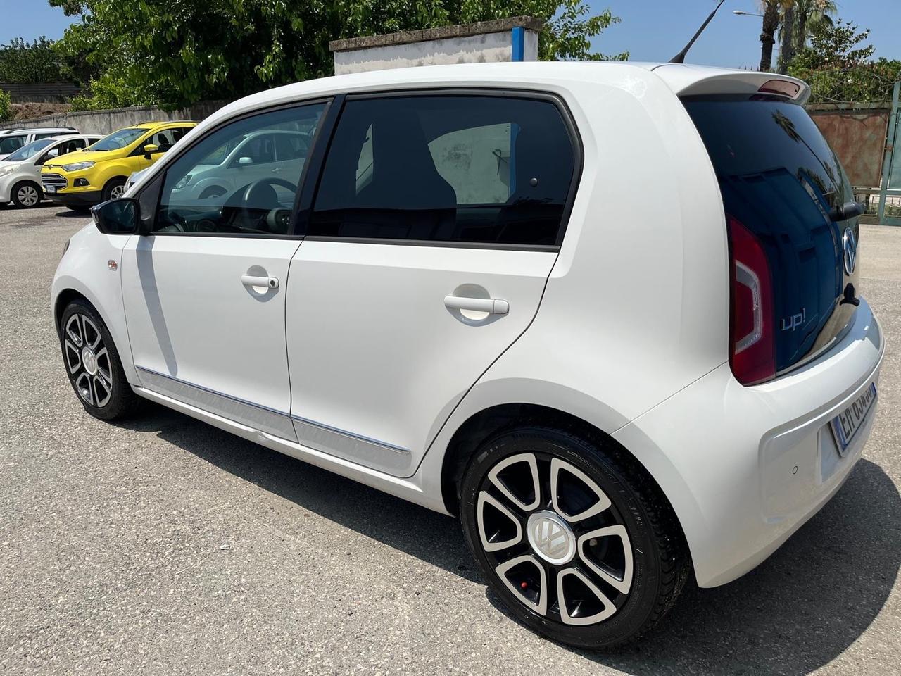 Volkswagen high up-5 P-1.0- km 84000-2012