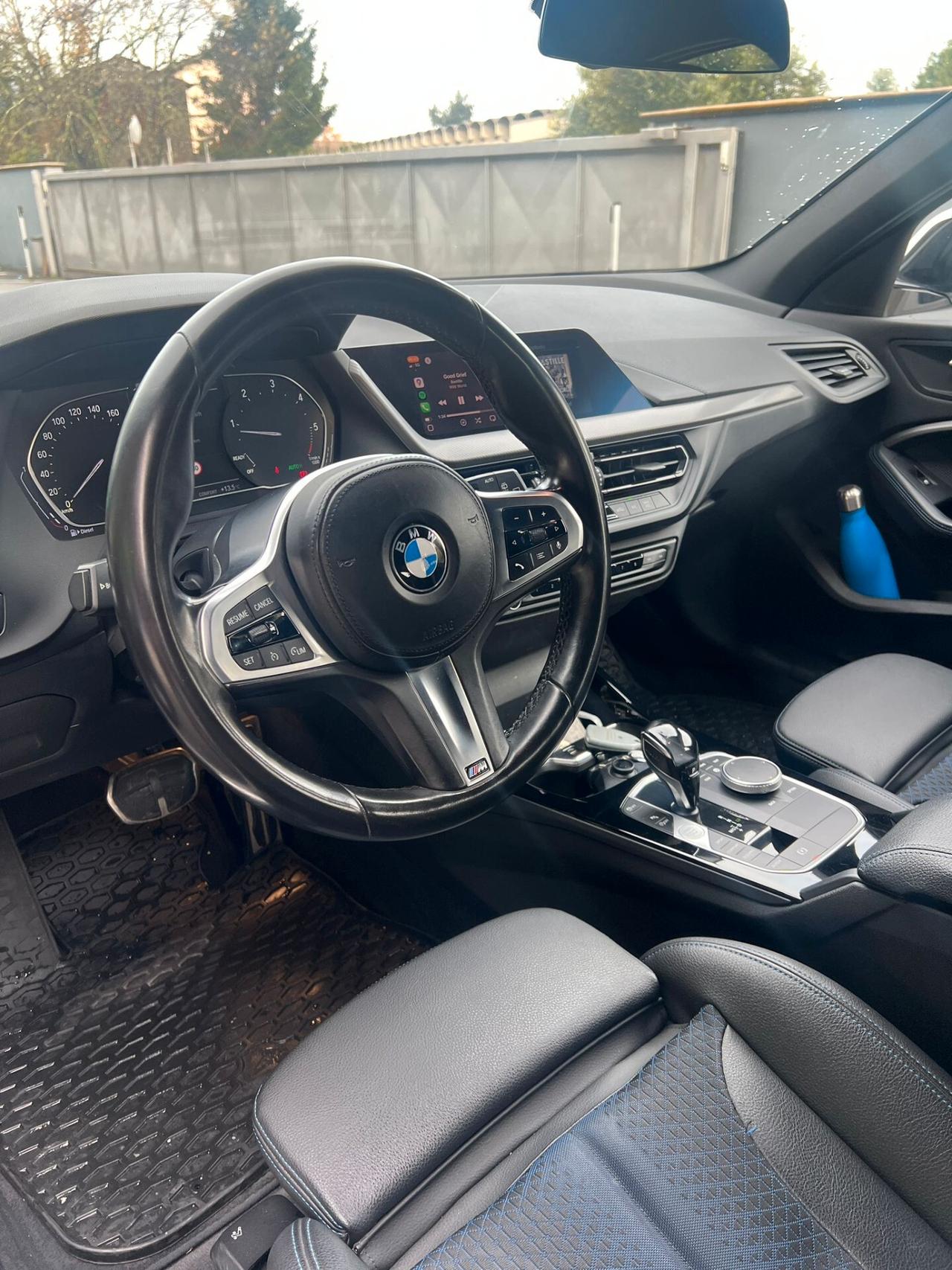Bmw 118 118d 5p. Msport