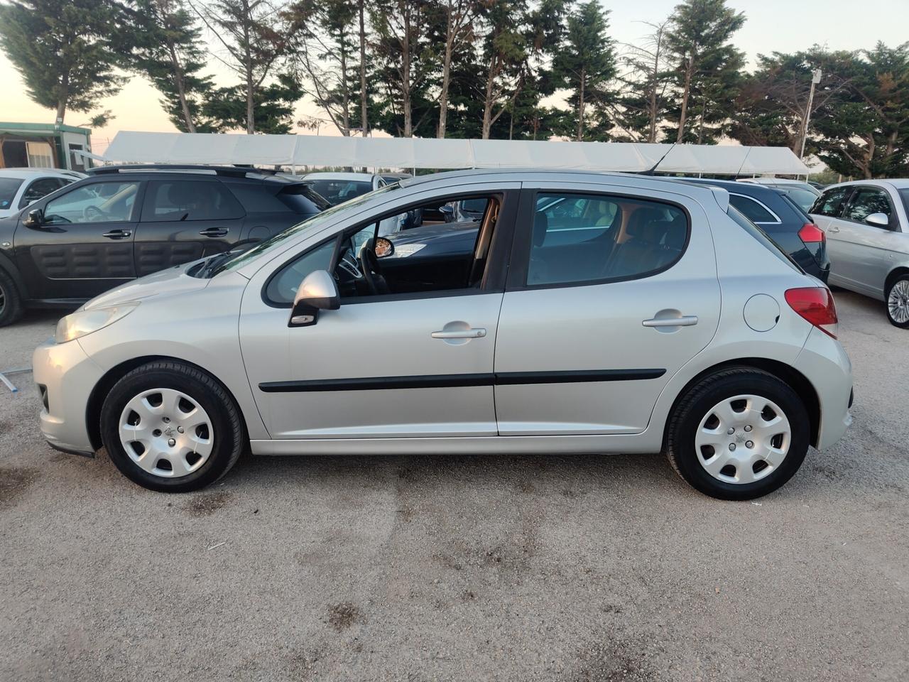 Peugeot 207 1.4 HDi 70CV FAP 5p. X Line
