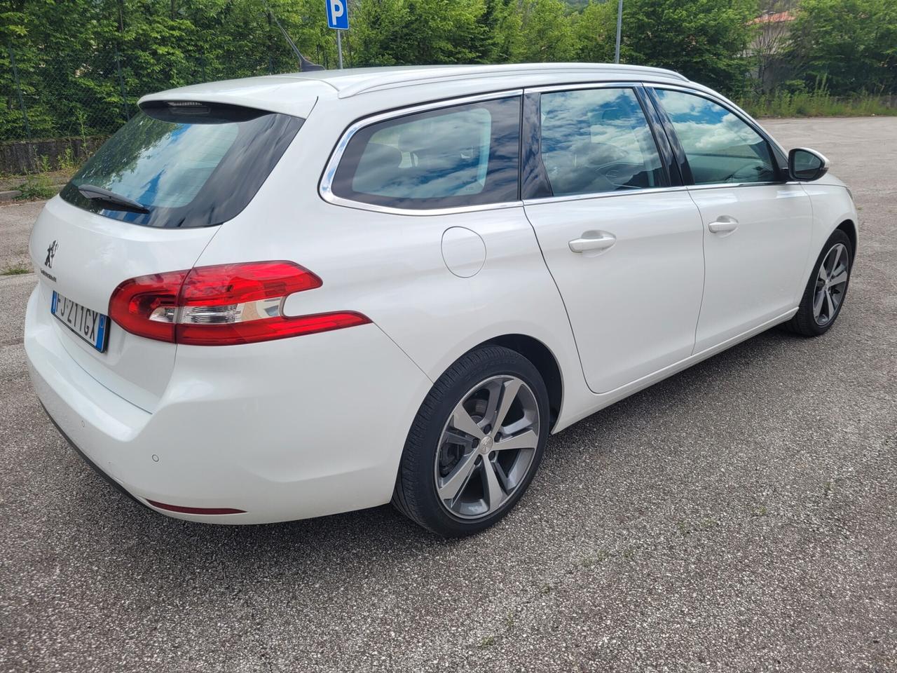 Peugeot 308 BlueHDi 120 S&S SW Active