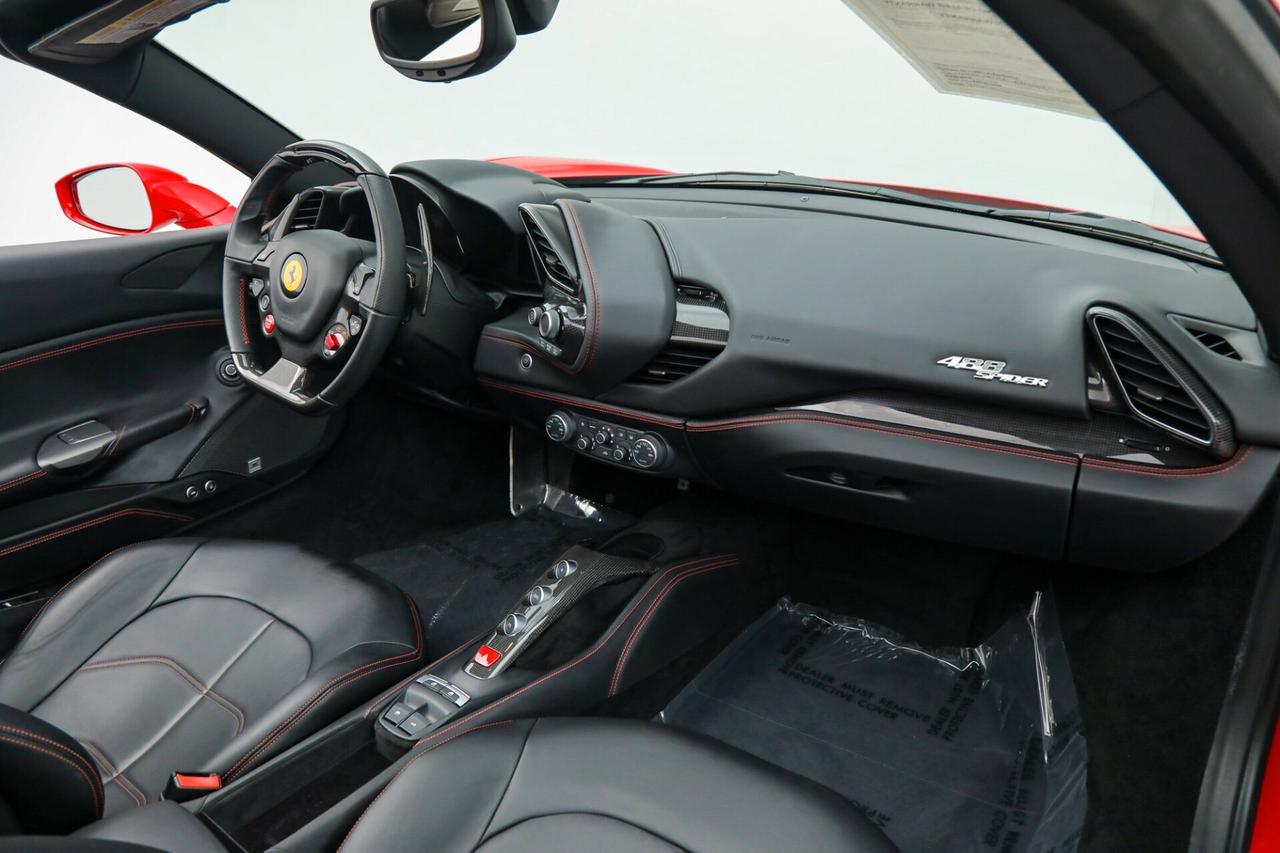 Ferrari 488 Spider NOLEGGIO LUNGO TERMINE - LEASING FULL INCLUSIVE