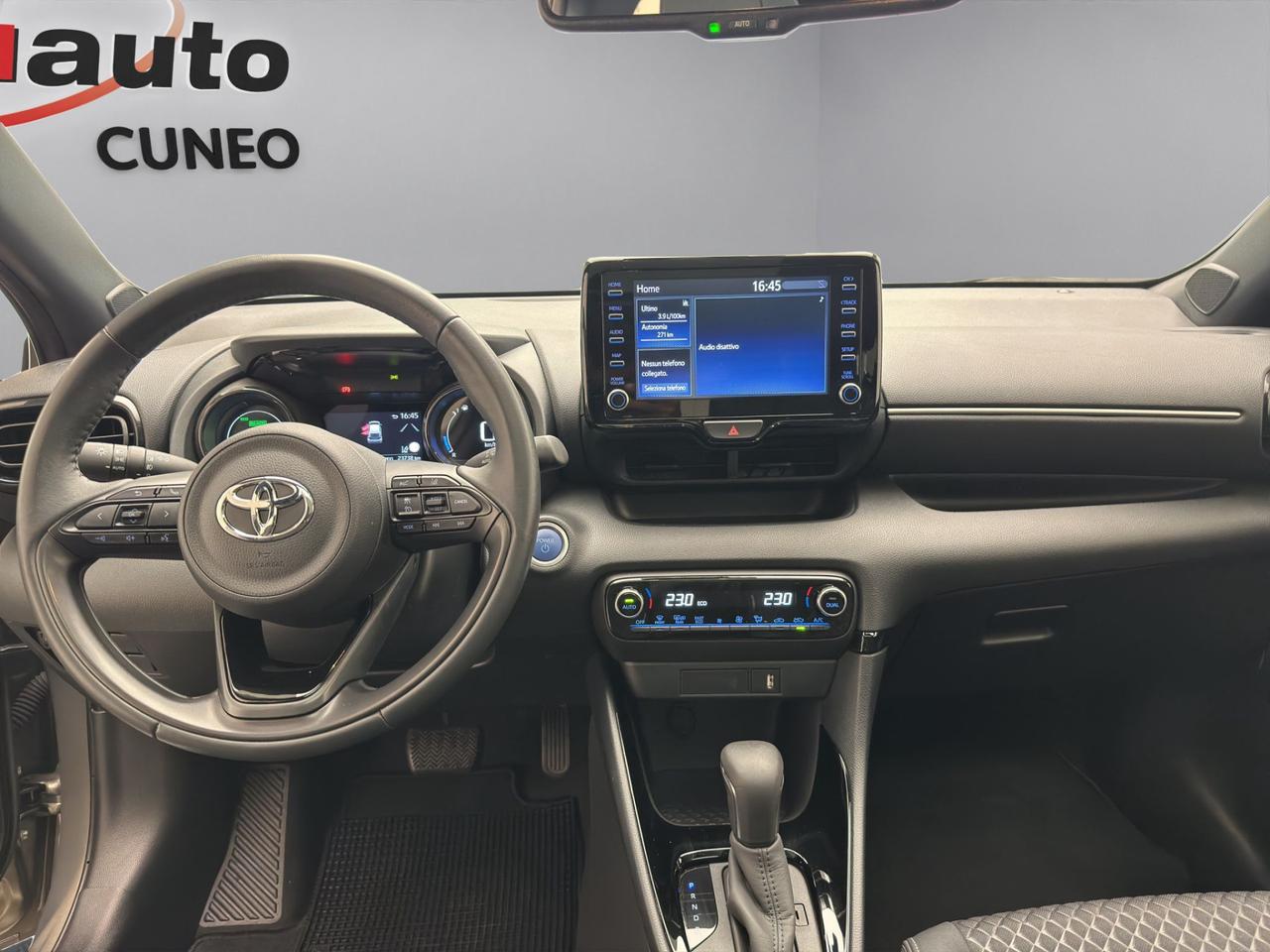 Toyota Yaris 1.5h Lounge