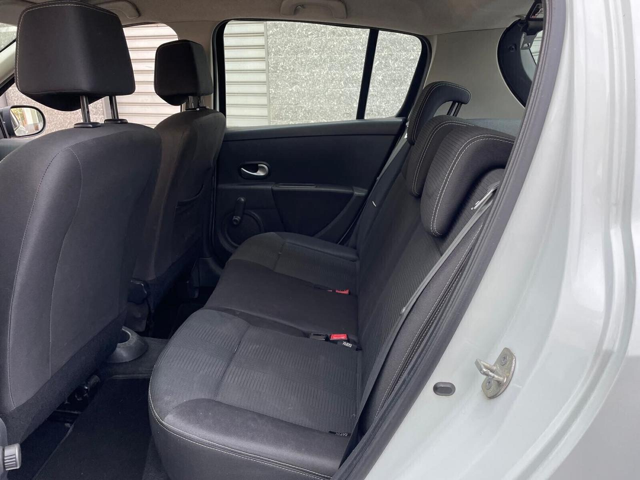 Renault Clio 1.2 16V 5 porte Confort