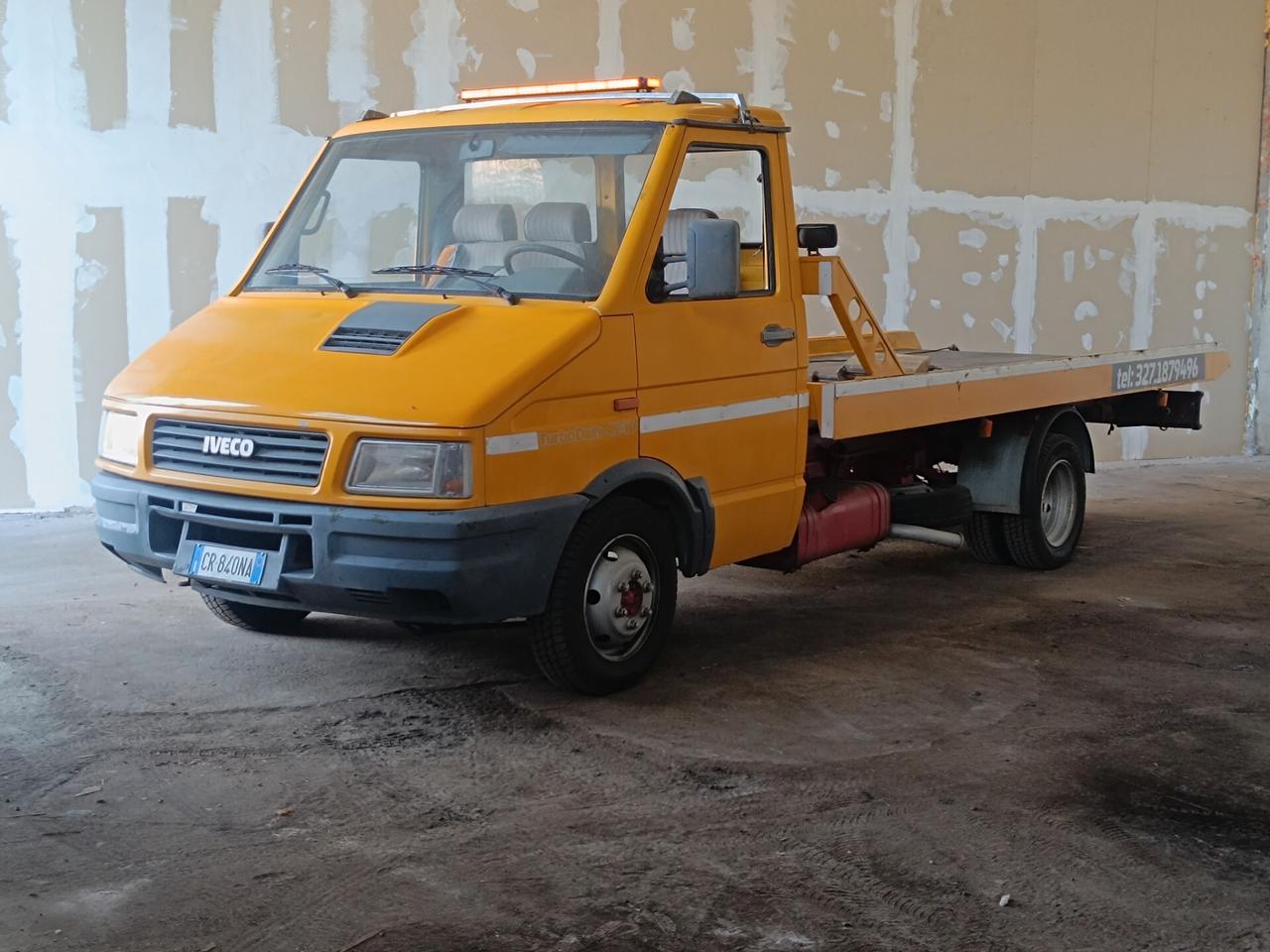 Iveco Daily Carroattrezzi 2.5 TD Patente B scarrabile