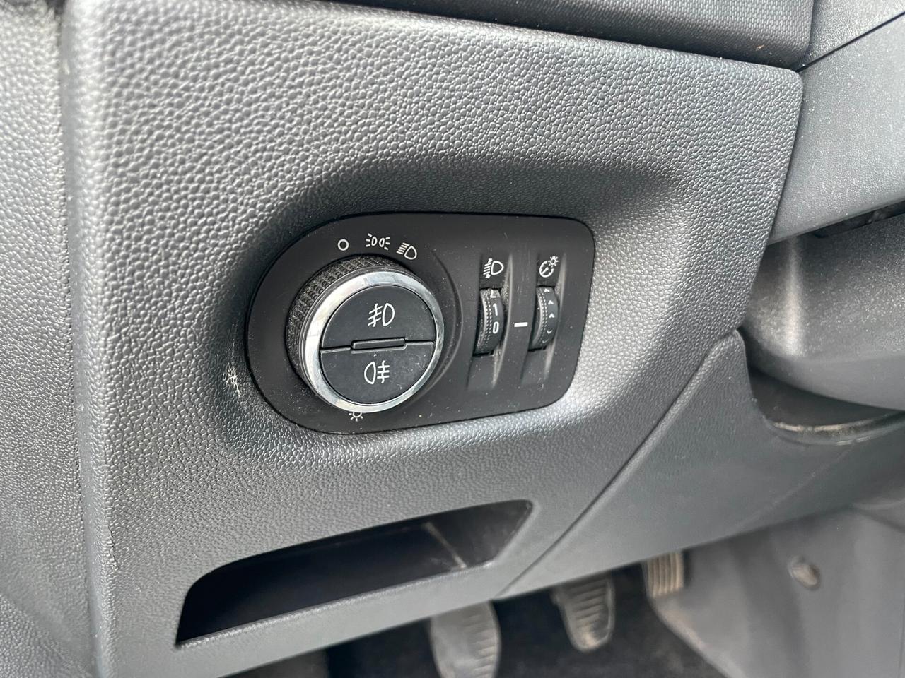 Opel Corsa 1.2 5 porte Sport IDONEA NEOPATENTATI