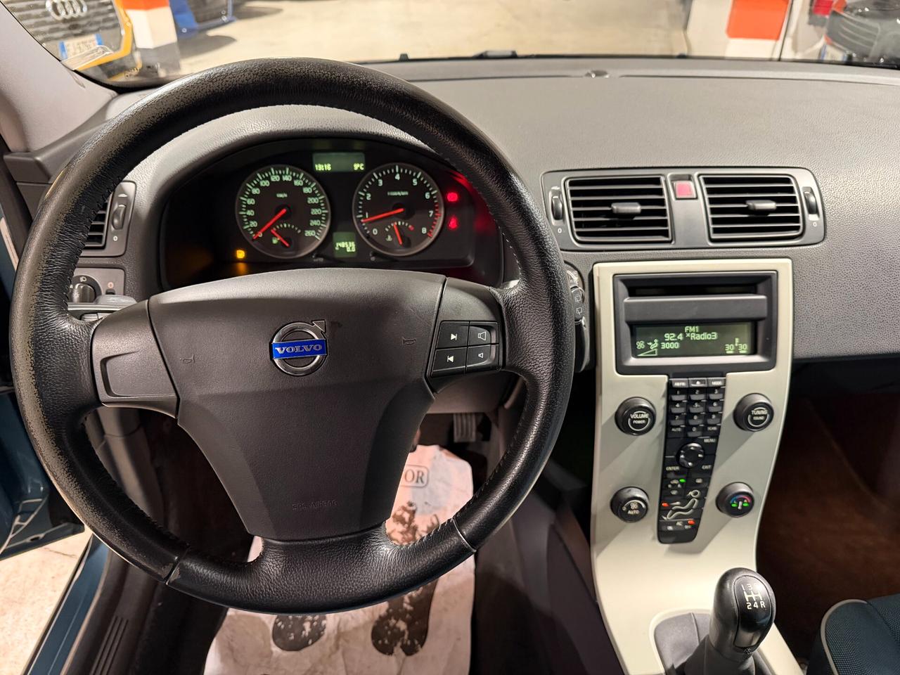 Volvo C30 1.6 Momentum CLIMA-BENZINA