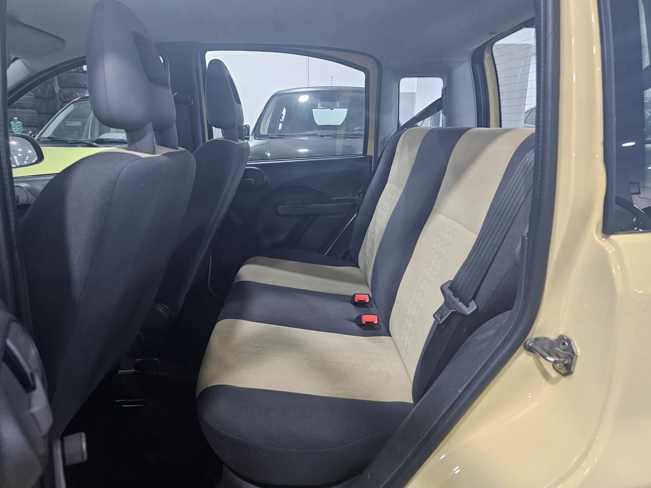 NUOVA FIAT PANDA EMOTION 1.2 BENZ 60CV - AUTO COME NUOVA