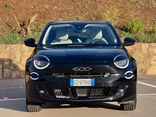 FIAT 600 HYBRID 110CV DCT MHEV LA PRIMA II+PELLE+18+RCAMERA