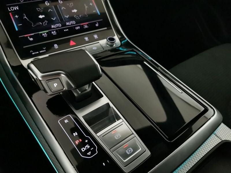 Audi Q8 3.0 tdi mhev S line edition quattro 286cv tiptronic
