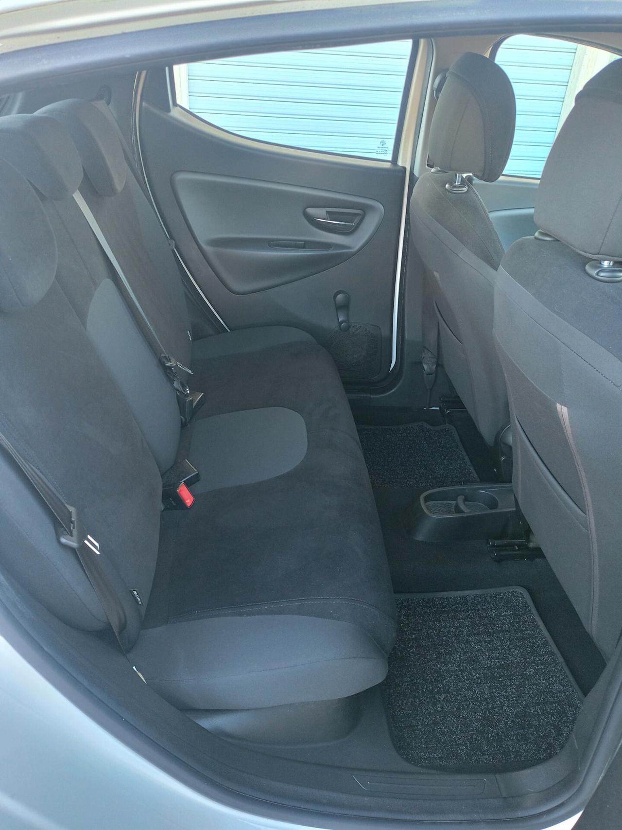 Lancia Ypsilon 1.200 GPL unico proprietario