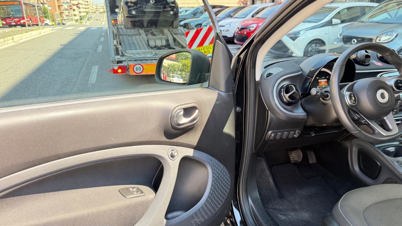 Smart ForTwo 70 1.0 twinamic Passion LED PANORAMA CERCHI 15 PDC