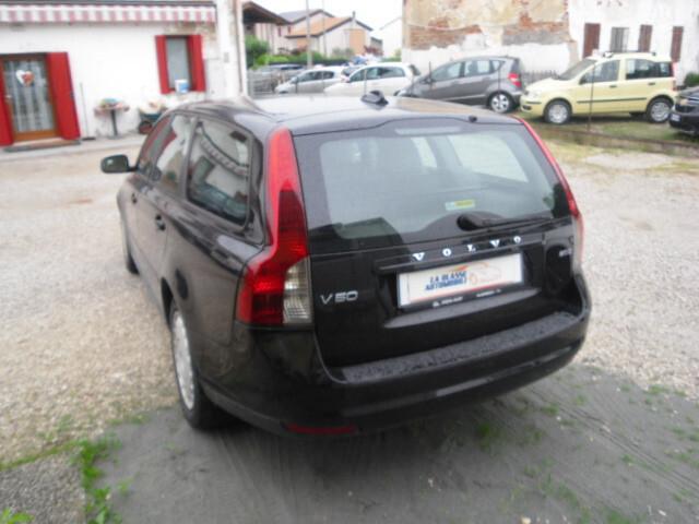 Volvo V50 2.0 D aut. Momentum 136CV