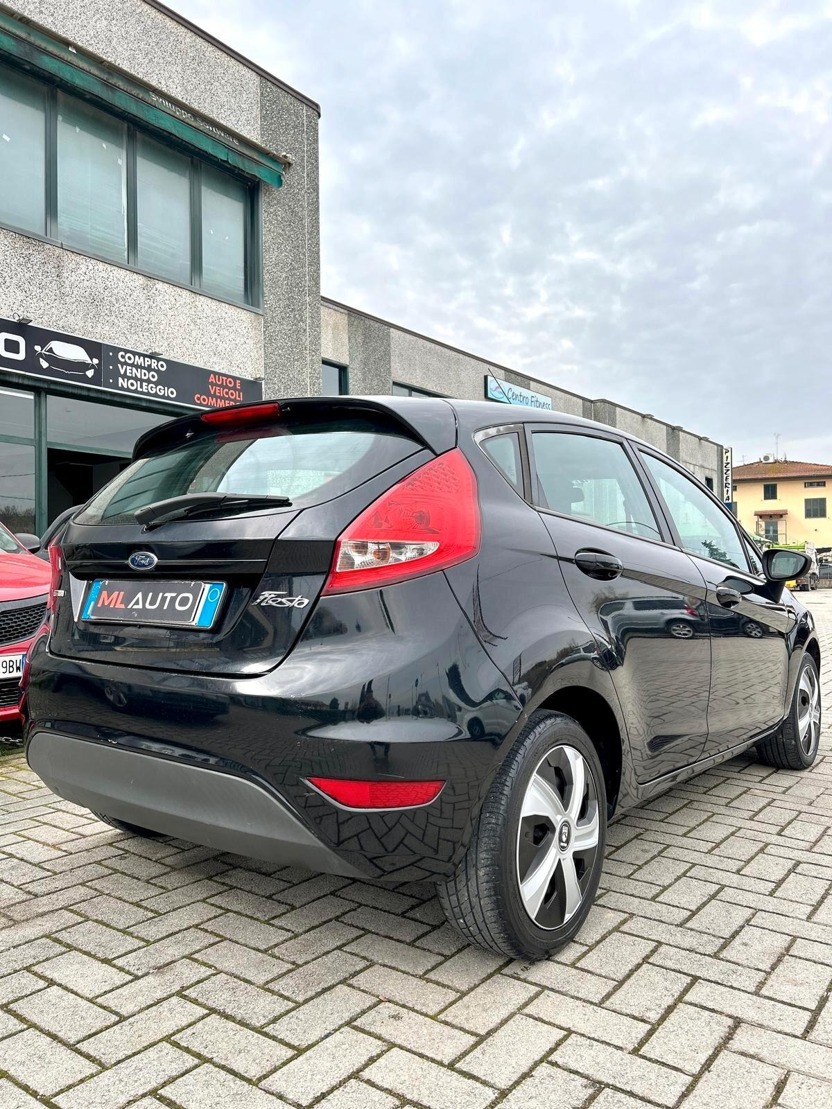 Ford Fiesta 1.4 TDCi 68CV 5 porte Titanium