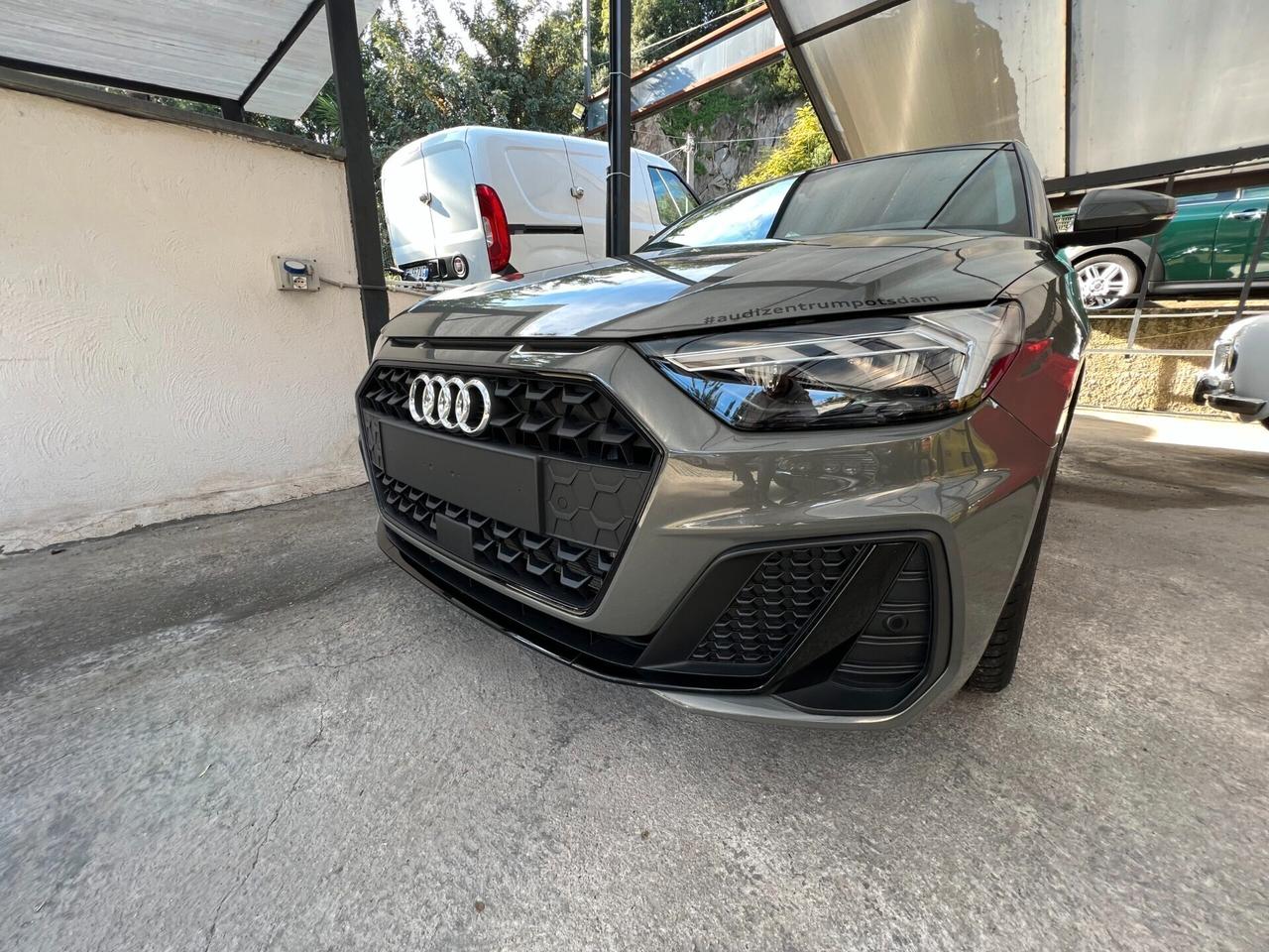 Audi A1 30 S line Automatica-matrix. 7800 km