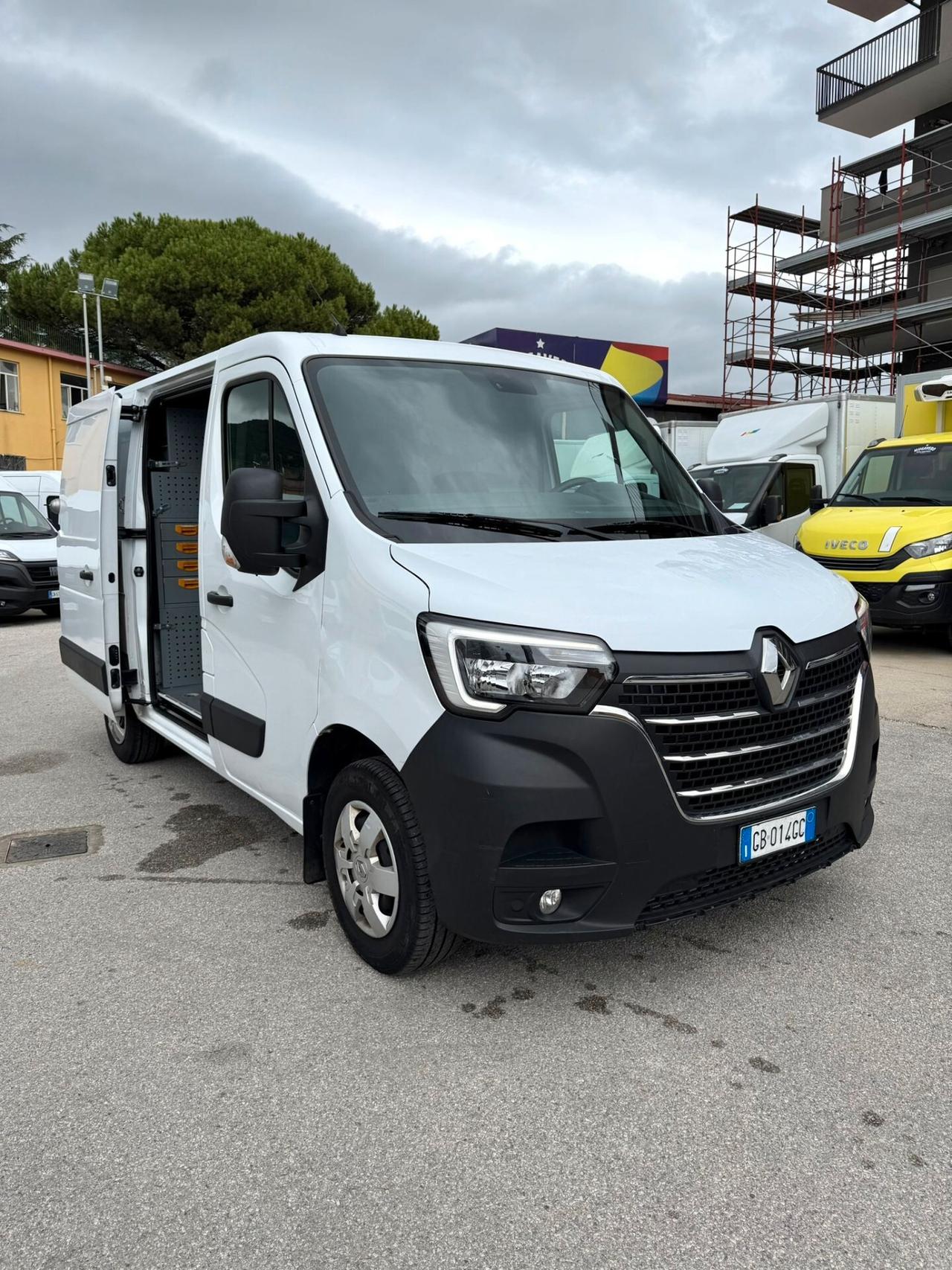 RENAULT MASTER 2.3dci 150cv L1H1 ATTREZZATO