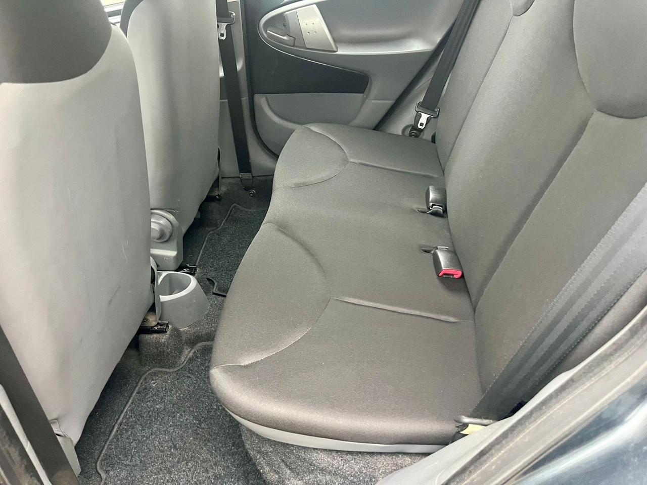 Toyota Aygo 1.0benz 2011 141.000km perfetta per neopatentati