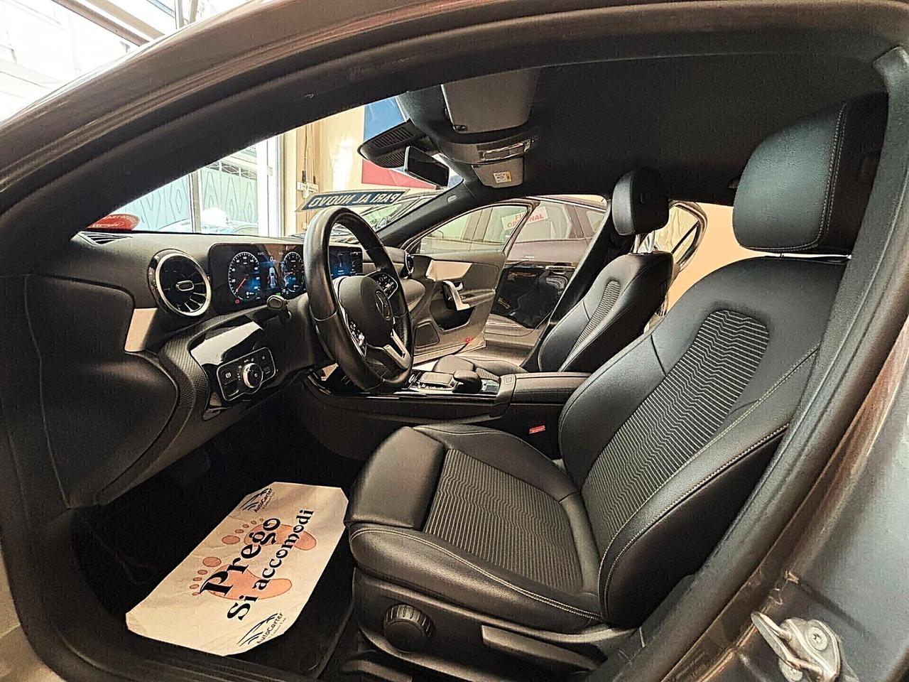 Mercedes A 250e Hybrid ** 82.000 km **