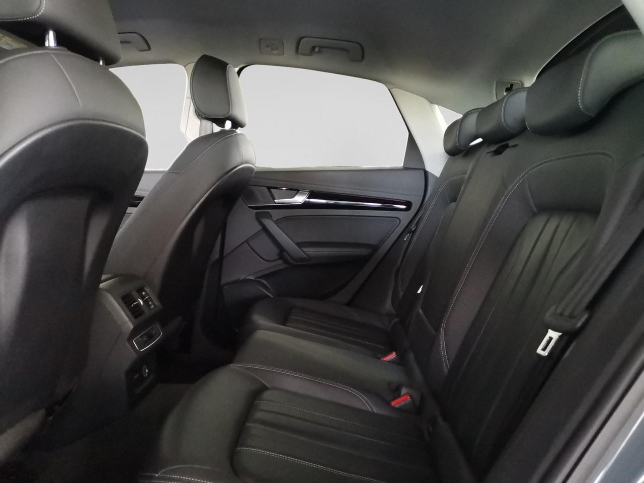 AUDI Q5 I Sportback 2021 - Q5 Sportback 40 2.0 tdi mhev 12V Business Advanced quattro s-tronic