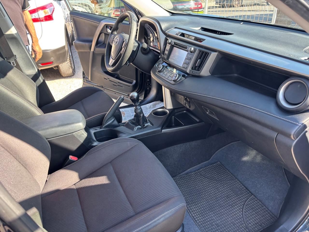 TOYOTA RAV-4 2.0 D-4D 4WD FULL OPTIONAL PERFETTO