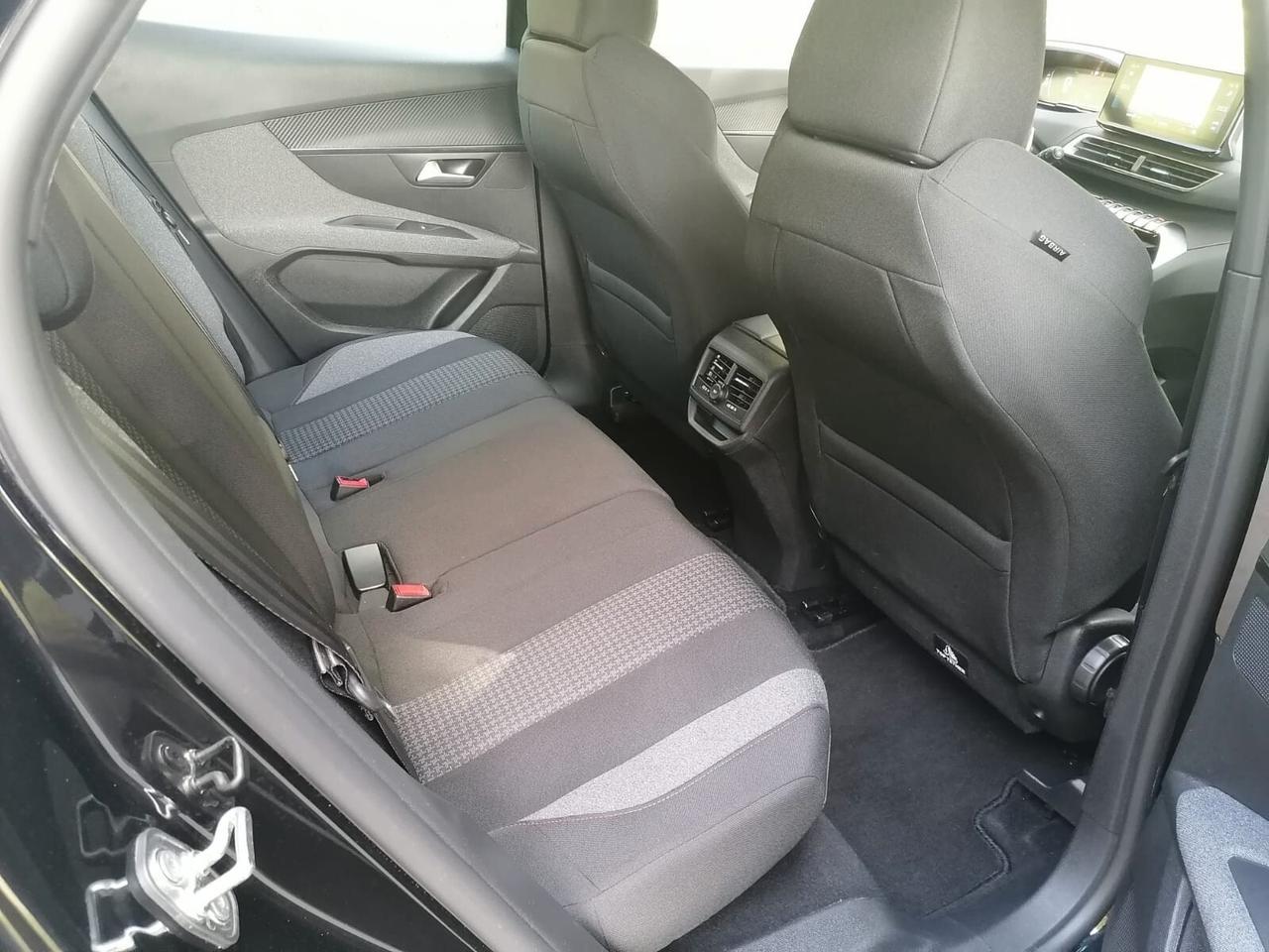 Peugeot 3008 1.5 HDI - 2021