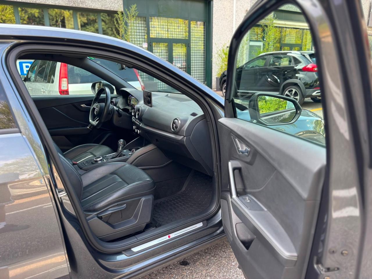 Audi Q2 40 TFSI quattro S tronic line Edition”PELLE”COCKPIT”