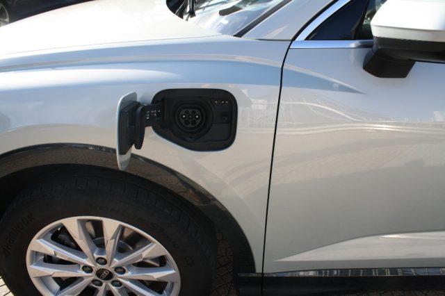AUDI Q3 SPB 45 TFSI e S tronic Business Plus