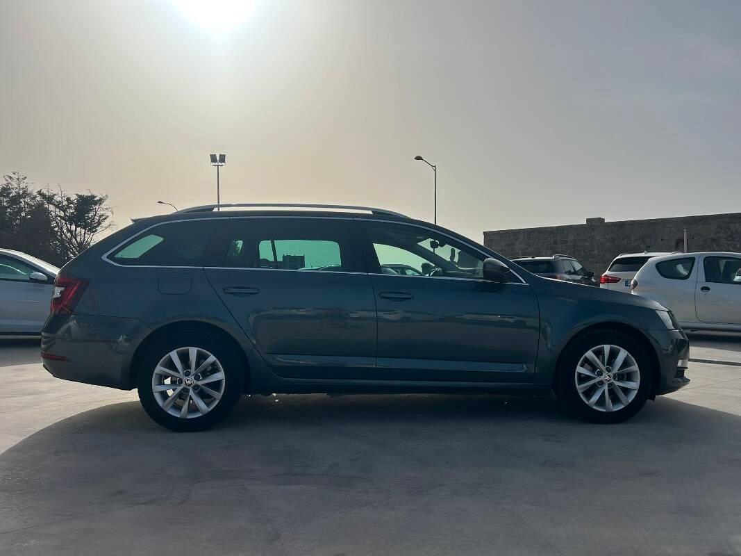 Skoda Octavia Wagon 1.5 g-tec Ambition 130cv dsg