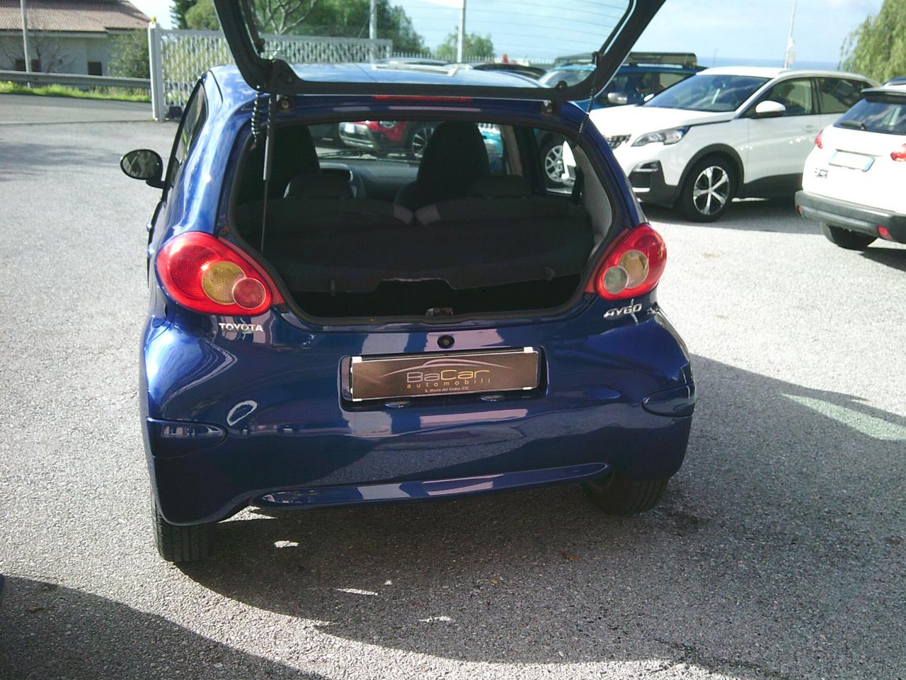 Toyota Aygo 1.0 12V VVT-i 5 porte Sol M-MT