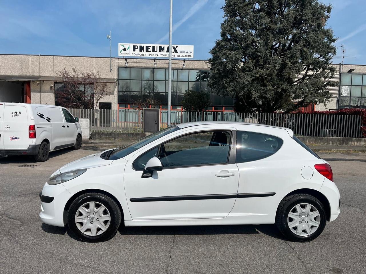 Peugeot 207 1.4 8V 75CV 3p. Energie Sport ECO GPL