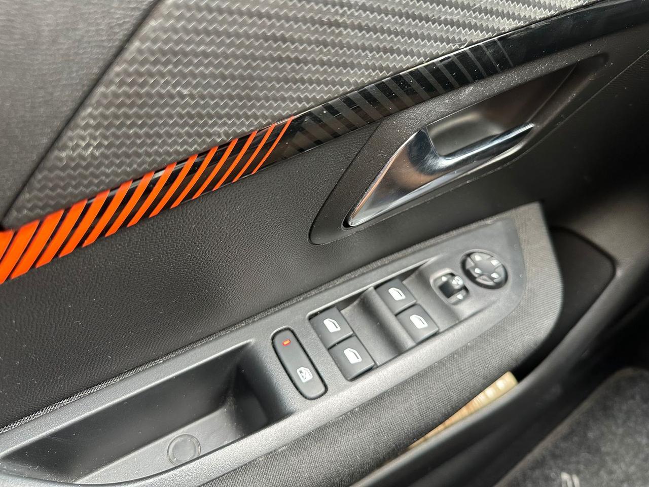 Peugeot 208 Active 1.2 PureTech 100 EAT8 #10644