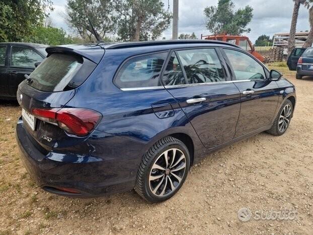 Fiat Tipo 1.6 Mjt S&S SW Lounge - 2018