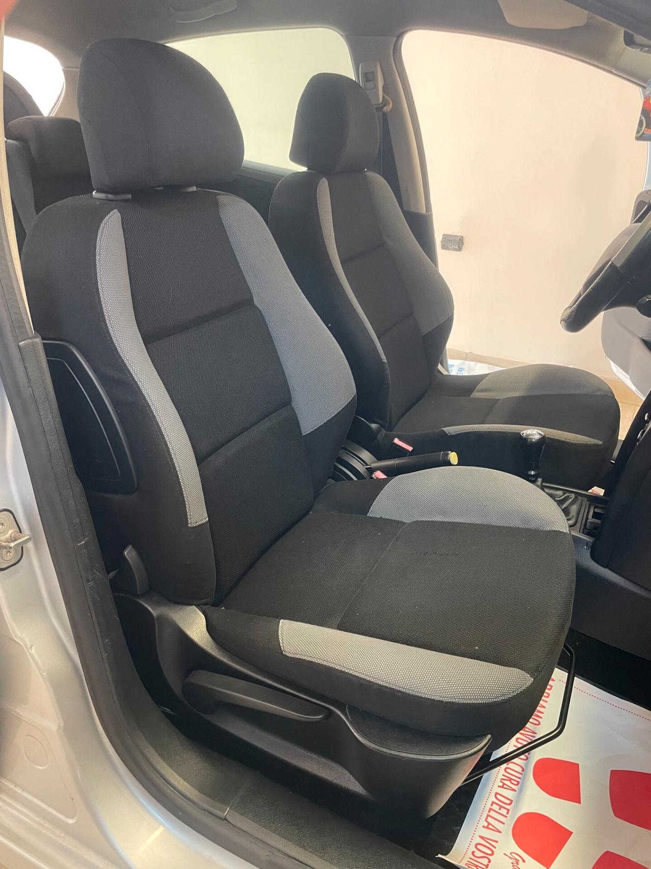 Peugeot 207 1.4 HDi 70CV X Line FULL TAGLIAND NEOPATENTATI