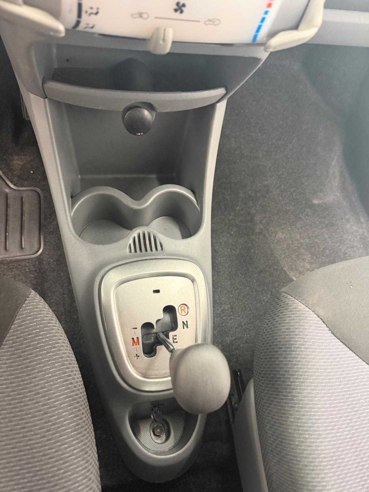 Toyota Aygo 1.0 12V VVT-i 5 porte Sol