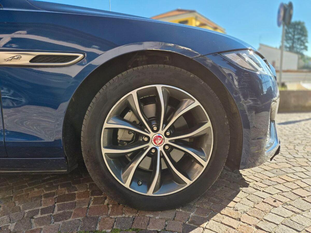 Jaguar XF II Berlina 2021 2.0d i4 mhev R-Dyn.HSE rwd 204cv auto