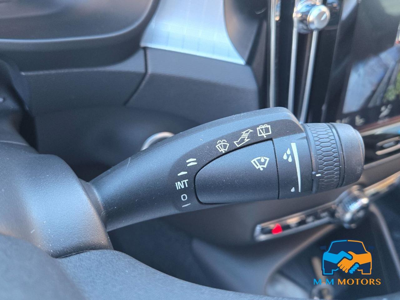 VOLVO XC40 D4 AWD Geartronic Momentum