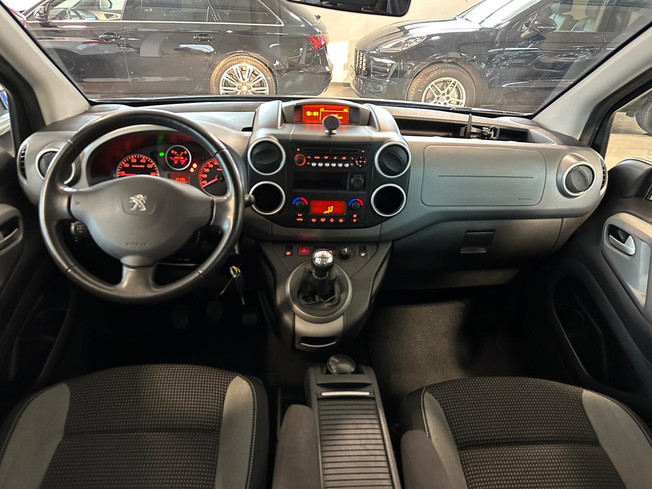 Peugeot Partner Tepee BlueHDi 100 Outdoor