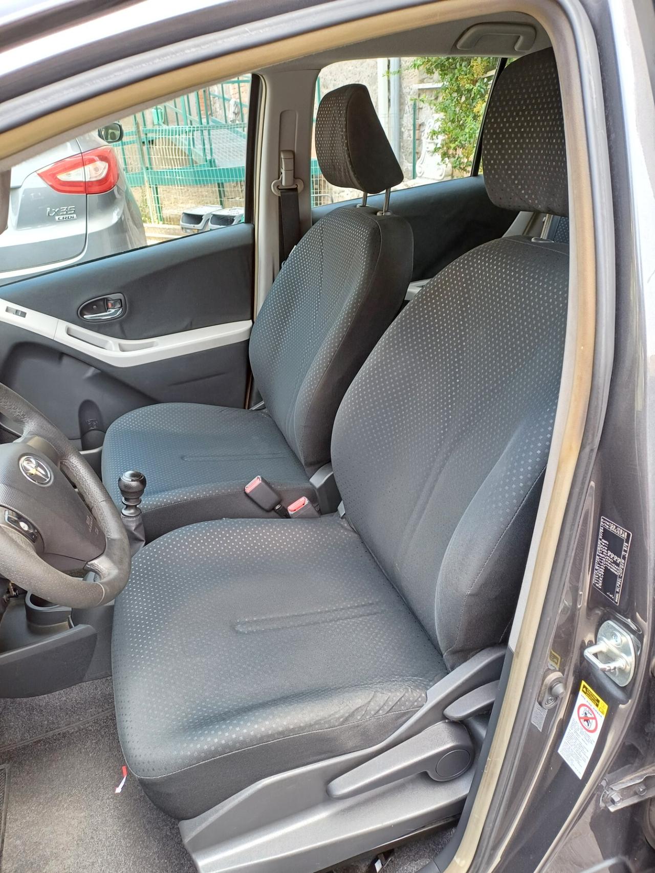 Toyota Yaris 1.4 d.4 diesel sol