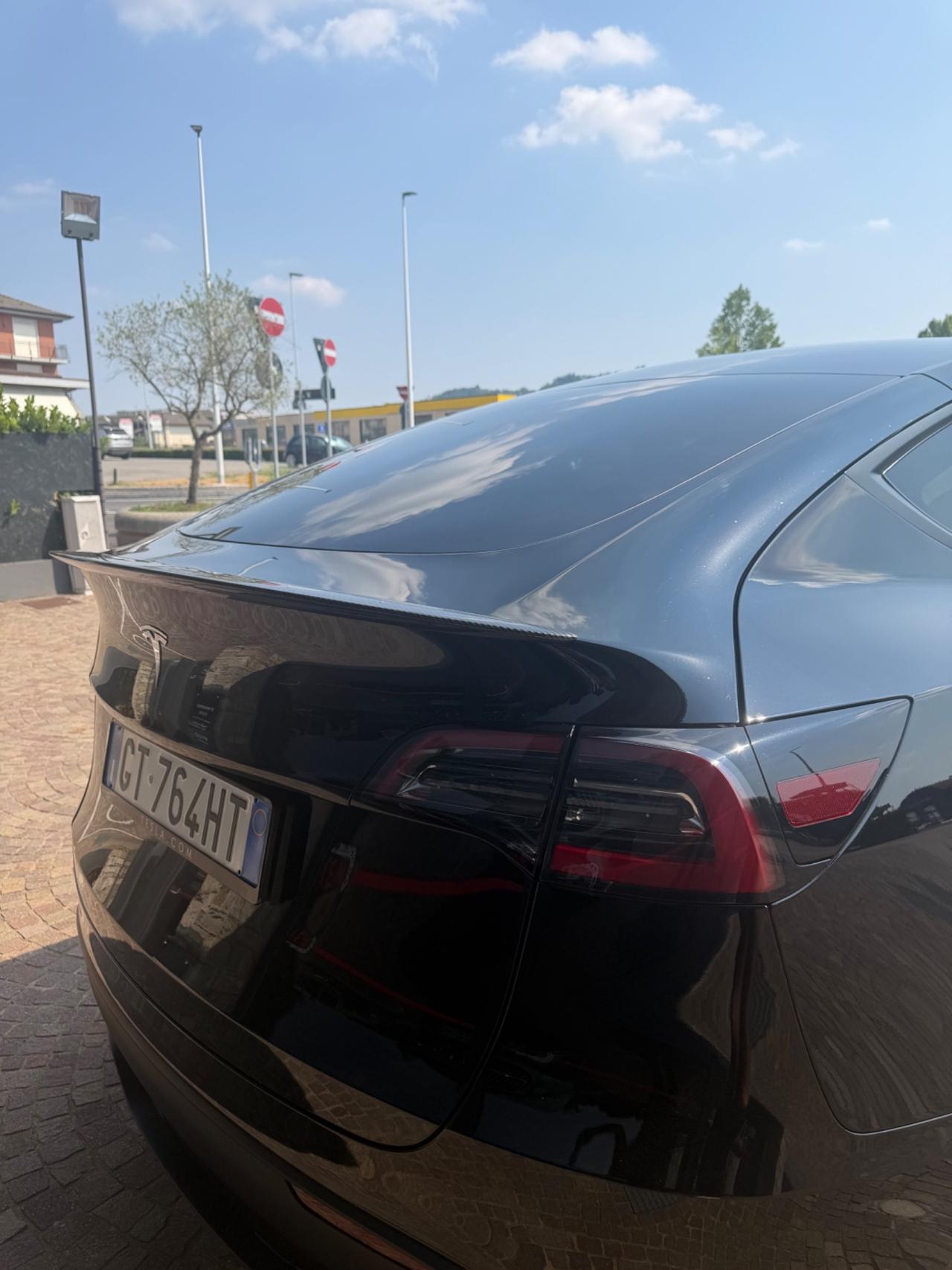 Tesla Model Y RWD