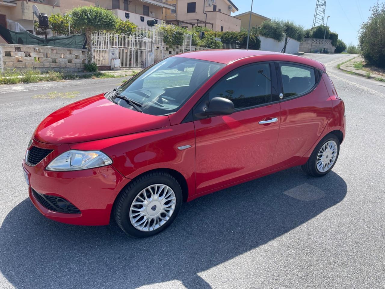 Lancia Ypsilon 1.2 69 CV 5 porte GPL Ecochic Gold