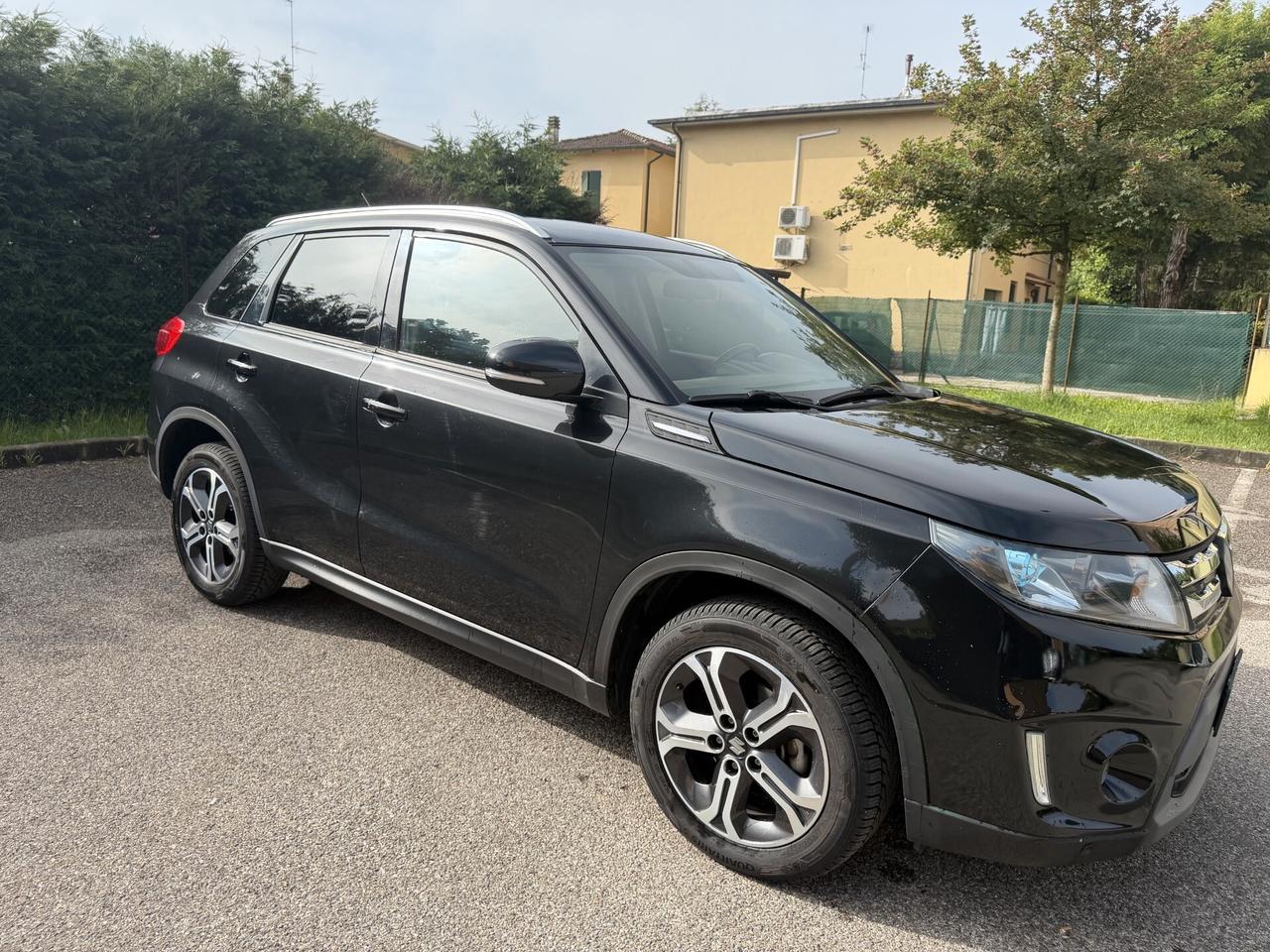 Suzuki Vitara 1.6 - NEOPATENTATI - 12 MESI DI GARANZIA -