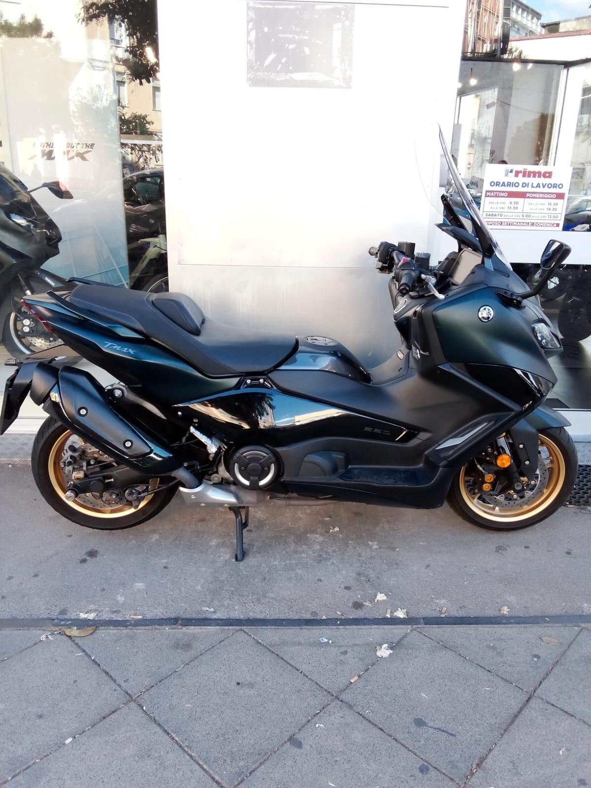 Yamaha TMAX 560 TECH