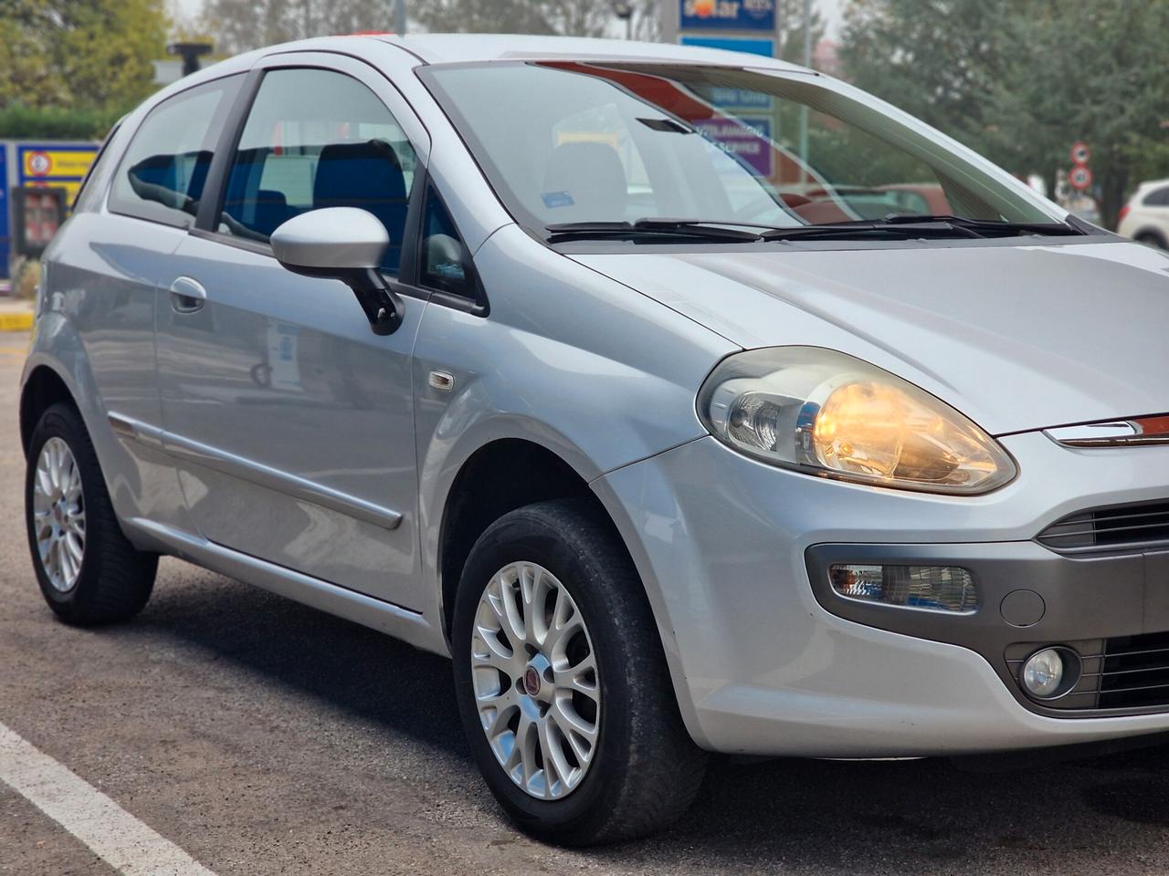 Fiat Punto Evo dynamic natural power 1.4 3P