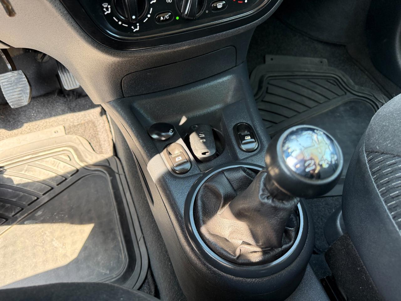 CITROEN C3 GNV ANNO 2009 1.4 BENZINA/METANO 73 CV