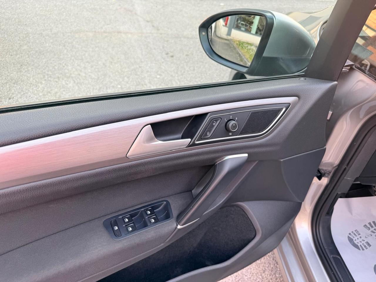 Volkswagen Golf Sportsvan 1.6 TDI 110 CV Business ***OK NEOPATENTATI***