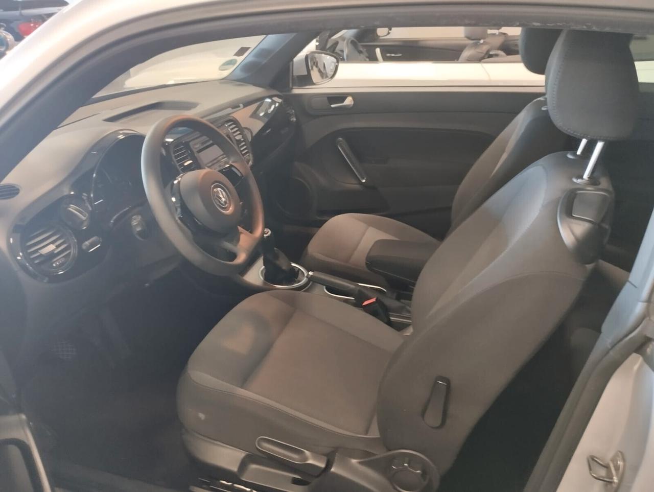 Volkswagen Maggiolino 1.2 TSI Design adatta a neopatentati