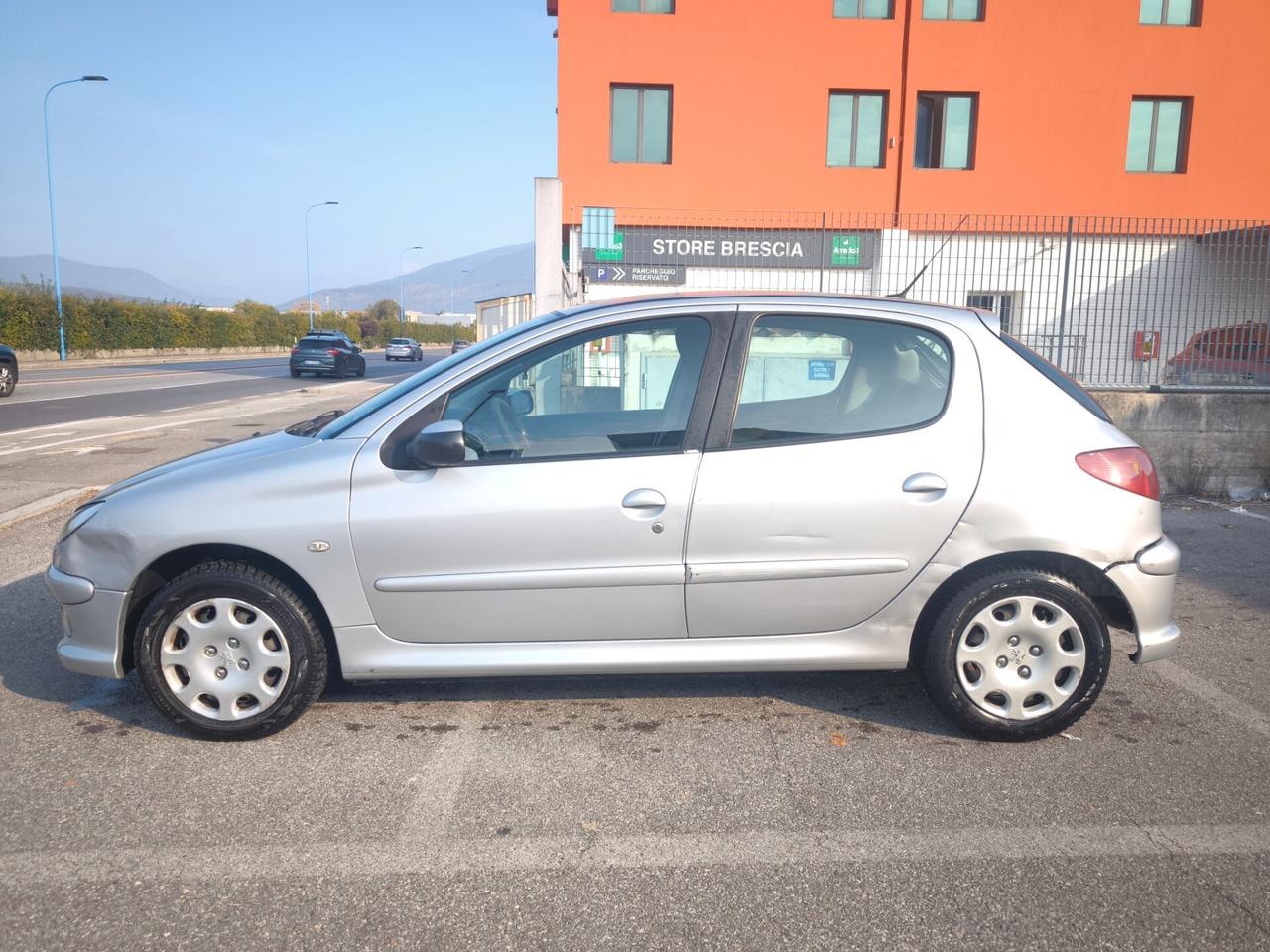 PEUGEOT 206+- BENZINA- OK NEOPATENTATI